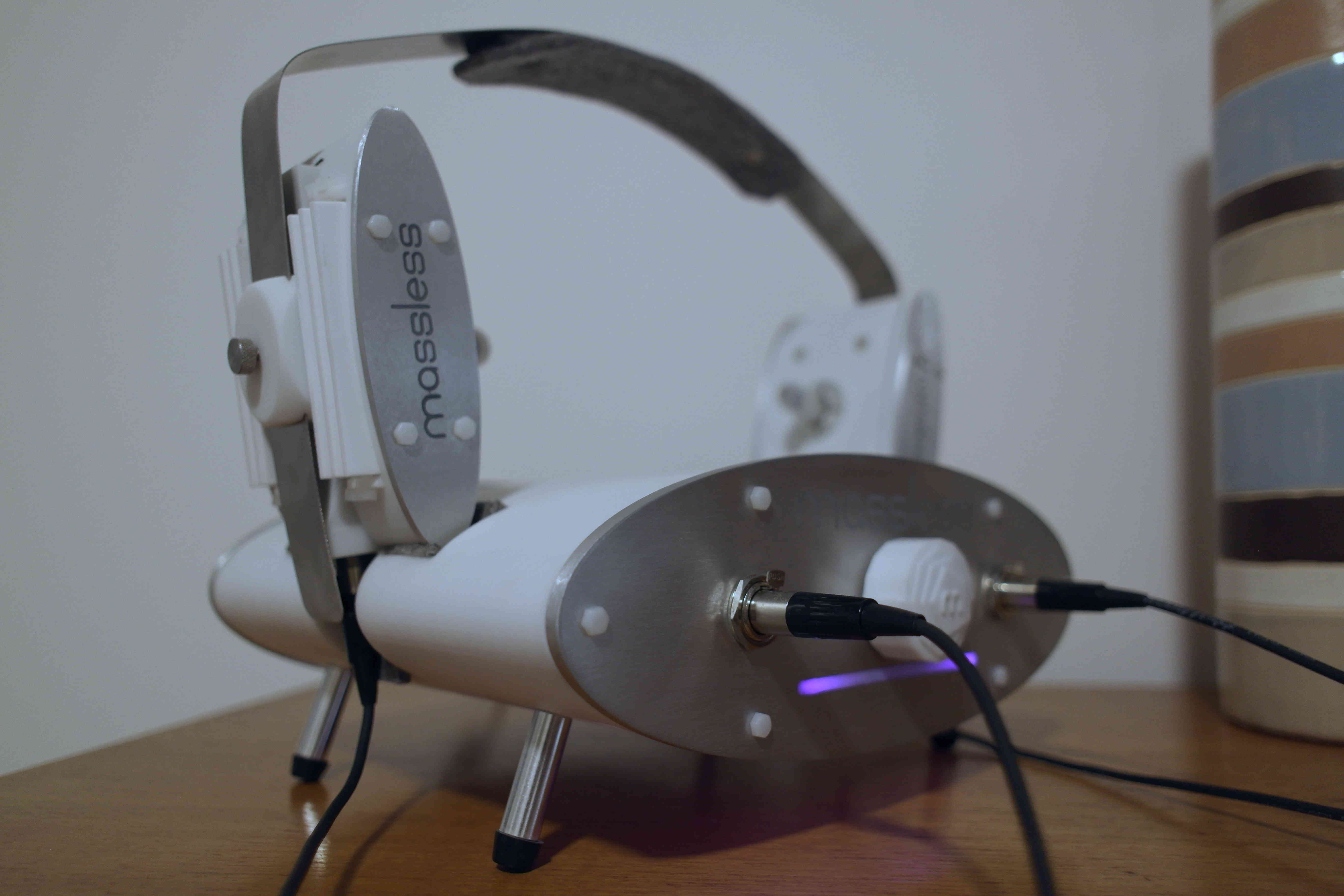 massless headphone system